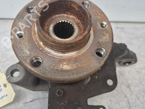 Used Left front steering knuckle RENAULT CLIO IV (BH_) [2012-2021]  32431612