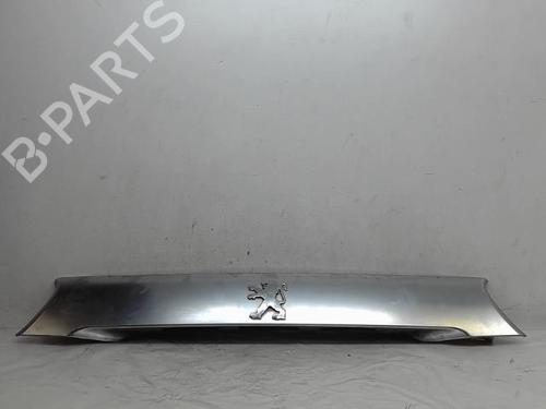 Pynteleist til bakluke PEUGEOT 4007 (VU_, VV_) 2.2 HDi (156 hp) 15890003