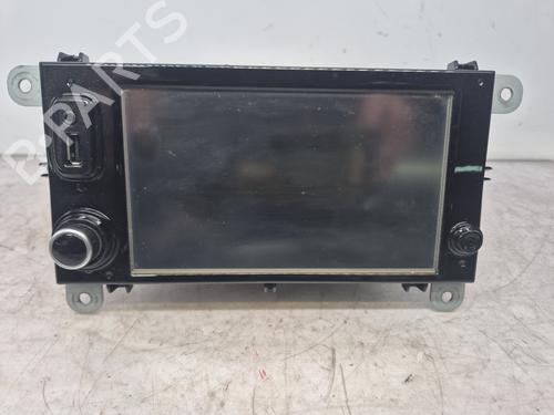 Used Radio RENAULT CLIO IV Grandtour (KH_) 1.5 dCi 90 (KHN3, KHN4) (90 hp) 32353737