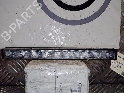 Used Third brake light DACIA DUSTER (HM_) 1.3 TCe 150 (HMM3) (150 hp) 13854679