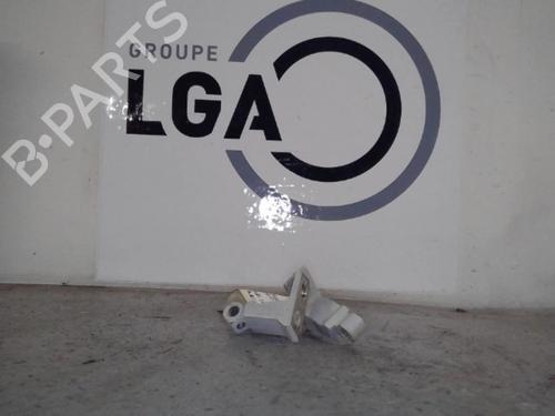 Charnière/Limiteur de porte AUDI A1 Sportback (8XA, 8XF) 1.6 TDI (90 hp) 14548975