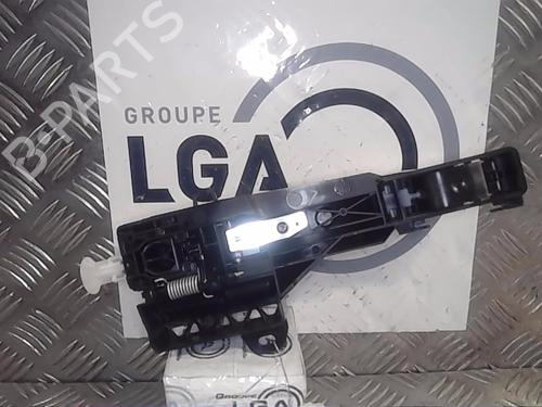 Used Rear left exterior door handle RENAULT CAPTUR II (HF_) TCe 100 (HFMT) (101 hp) 13857893