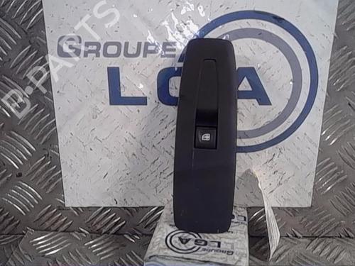 Used Right front window switch RENAULT KADJAR (HA_, HL_) 1.3 TCe 140 (HLNB, HLN1) (140 hp) 13859613