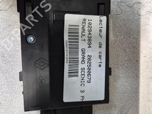 Used Card reader RENAULT GRAND SCÉNIC III (JZ0/1_) [2009-2016]  24460313