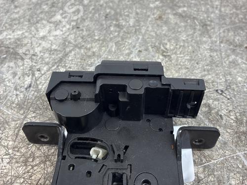 tailgate-lock-renault-twingo-ii-cn0_-2007-39659684 main image