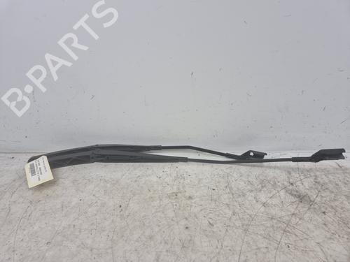 front-windshield-wiper-arm-alfa-romeo-giulietta-940_-2010-2011-2012-2013-2014-2015-2016-2017-2018-2019-2020-27268054 main image