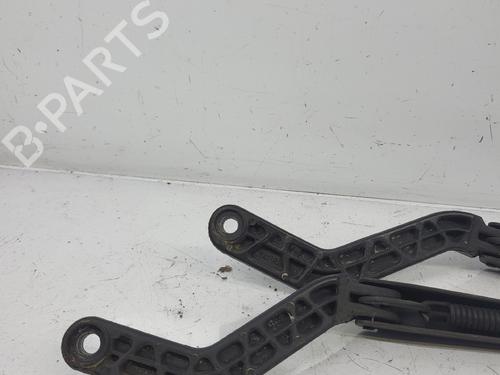 Used Front windshield wiper arm Front windshield wiper arm CITROËN SAXO (S0, S1) 1.4 VTS (75 hp) 36310213 36310213