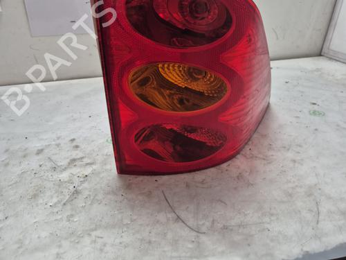 left-taillight-peugeot-1007-km_-2005-30980049 main image