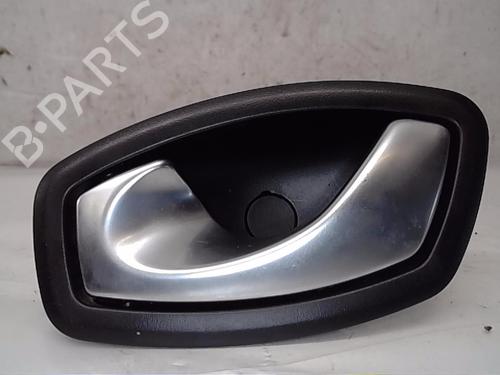 Venstre bak invendig håndtak RENAULT CLIO IV (BH_) 0.9 TCe 90 (BHNF, BHMA, BHMH, BHJK, BHJR) (90 hp) 13834760