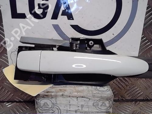 Used Front right exterior door handle RENAULT KADJAR (HA_, HL_) 1.3 TCe 140 (HLNB, HLN1) (140 hp) 13854489