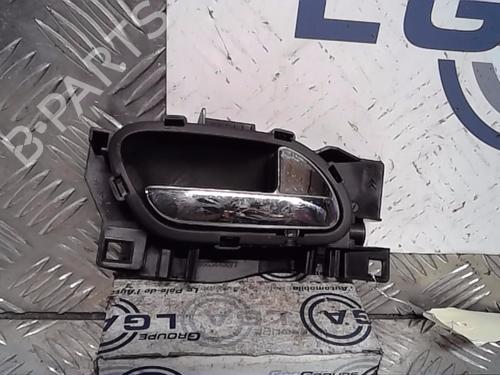Used Rear right interior door handle PEUGEOT 3008 I MPV (0U_) [2009-2017]  13860087