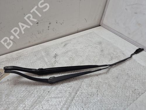 Used Front windshield wiper arm RENAULT MEGANE IV Hatchback (B9A/M/N_) 1.6 dCi 165 (163 hp) 26876076