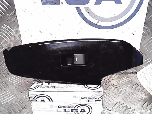 Used Right front window switch MAZDA 3 (BM, BN) [2013-2019]  13860667