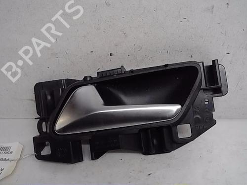 Front left interior door handle PEUGEOT 2008 II (UD_, US_, UY_, UJ_, UR_, UC_) 1.5 BlueHDI 130 | BP13829709I13