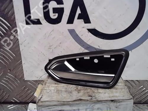 Venstre bak invendig håndtak RENAULT CAPTUR II (HF_) TCe 130 (HFMF) (131 hp) 13856776