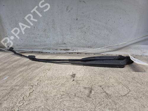 Ruitenwisserarm voor FIAT 500 (312_) 1.2 (312AXA1A) (69 hp) 28105486