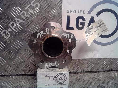 Used Right rear steering knuckle RENAULT KADJAR (HA_, HL_) 1.5 BLUE dCi 115 (HLA6) (116 hp) 14555077