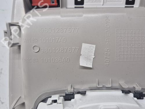 interior-roof-light-citroen-c4-cactus-2014-36242191 main image