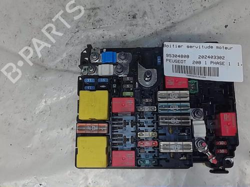 Used Fuse box PEUGEOT 208 I (CA_, CC_) 1.4 HDi (68 hp) 23099539