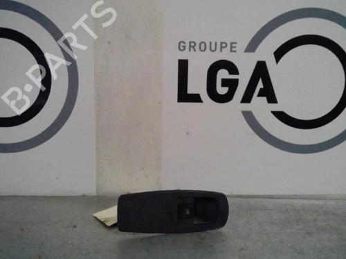 Used Right front window switch RENAULT KOLEOS I (HY_) 2.0 dCi 4x4 (HY0K) (150 hp) 13866564