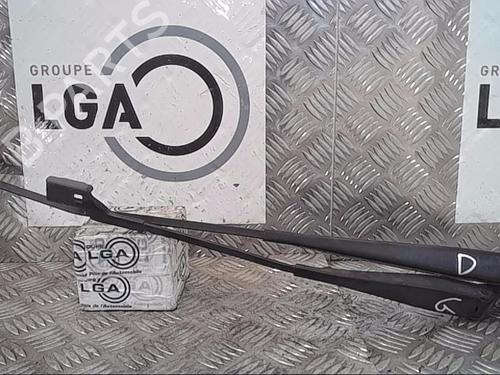 Used Front windshield wiper arm RENAULT WIND (E4M_) 1.2 TCe 100 (E4MF) (102 hp) 14551181