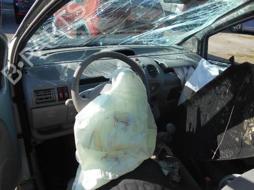 Brugte RENAULT TWINGO I (C06_) 1.2 16V (C06C, C06D, C06K) (75 hp) 4353850