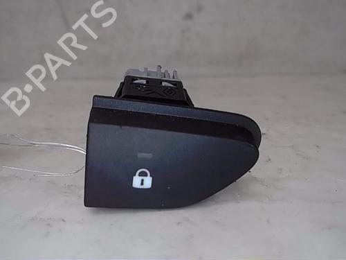 Used Switch RENAULT CAPTUR I (J5_, H5_) 1.2 TCe 120 (120 hp) 14523945