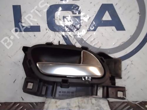 Used Rear right interior door handle PEUGEOT 508 I (8D_) 2.0 HDi (140 hp) 13860298