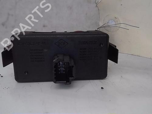 Used Warning switch RENAULT CLIO III (BR0/1, CR0/1) [2005-2014]  13840616