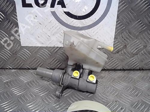 Used Brake master cylinder PEUGEOT 308 II (LB_, LP_, LW_, LH_, L3_) 1.6 HDi / BlueHDi 115 (115 hp) 14522616