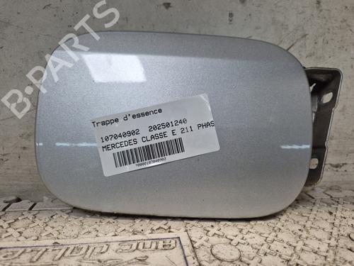 Used Fuel flap MERCEDES-BENZ E-CLASS (W211) E 320 CDI (211.022) (224 hp) 26608266