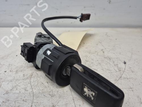 Used Ignition barrel Ignition barrel PEUGEOT 5008 (0U_, 0E_) 1.6 HDi (110 hp) 33210372 33210372
