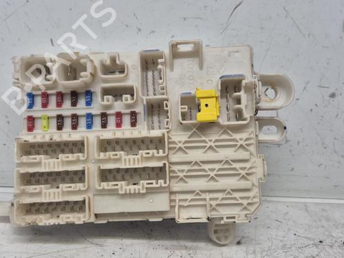 Used Fuse box Fuse box 36834274 36834274