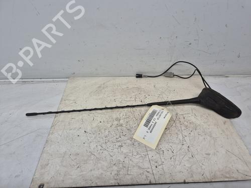 Base antenna CITROËN C3 II (SC_) 1.2 VTi 82 (82 hp) 33211024