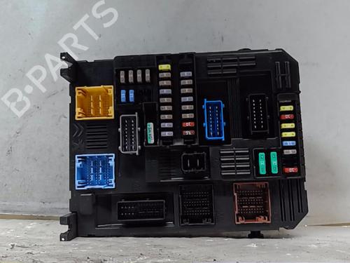 Used Fuse box PEUGEOT 208 II (UB_, UP_, UW_, UJ_) 1.2 PureTech 100 (101 hp) 19281544