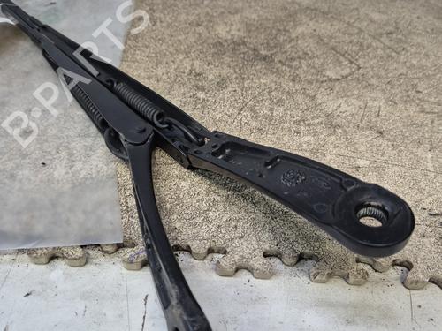Used Front windshield wiper arm FORD FIESTA VII (HJ, HF) 1.0 EcoBoost (101 hp) 29818863