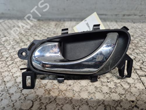 Used Front left interior door handle NISSAN QASHQAI II SUV (J11, J11_) 1.5 dCi (110 hp) 25040883