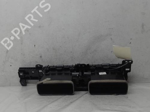 Used Air vent TOYOTA AURIS (_E18_) 1.8 Hybrid (ZWE186_, ZWE186R) (136 hp) 15135902