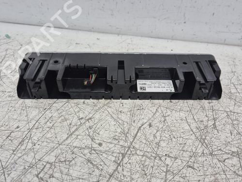 climate-control-mercedes-benz-b-class-sports-tourer-w247-2018-37704728 main image