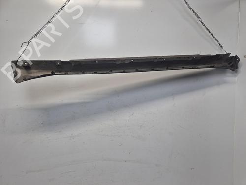 Venstre sidekjole Venstre sidekjole NISSAN JUKE (F15) 1.5 dCi (110 hp) 37453608 37453608