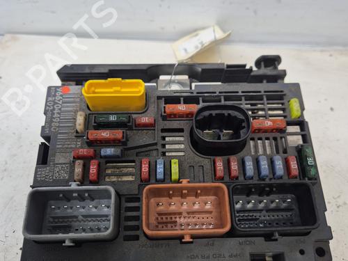 Used Fuse box Fuse box PEUGEOT 5008 (0U_, 0E_) 1.6 HDi (110 hp) 33210240 33210240