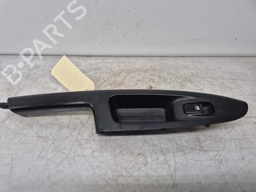 Used Right front window switch KIA RIO II (JB) [2005-2011]  32291078