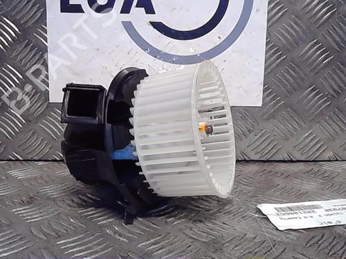 Used Heater blower motor RENAULT TWINGO III (BCM_, BCA_) 0.9 TCe 95 (92 hp) 14557101