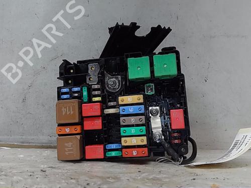 Used Fuse box PEUGEOT 208 II (UB_, UP_, UW_, UJ_) 1.2 PureTech 100 (101 hp) 19281545