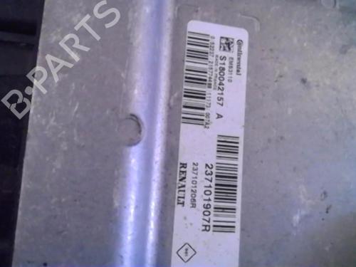 Used Engine control unit (ECU) RENAULT CLIO III (BR0/1, CR0/1) [2005-2014]  13863471