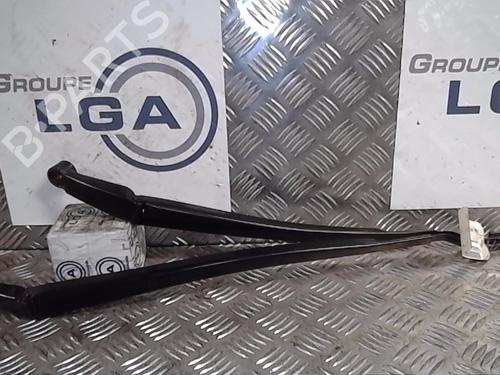 Used Front windshield wiper arm TOYOTA RAV 4 IV (_A4_) 2.5 Hybrid (AVA42_) (197 hp) 14551700
