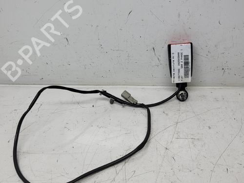 Used Seat buckle Seat buckle FIAT 500 (312_) 1.3 D Multijet (312AXB1A) (75 hp) 35997772 35997772