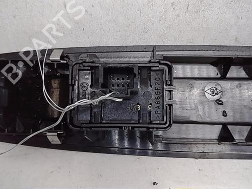 Right front window switch RENAULT SCÉNIC III (JZ0/1_) 1.5 dCi | BP13837871I26 