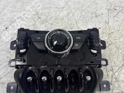 Used Climate control Climate control 38313589 38313589