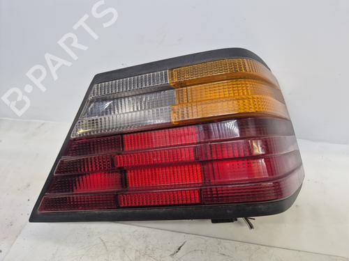 Højre baglygte MERCEDES-BENZ 124 Saloon (W124) [1984-1993]  31275730
